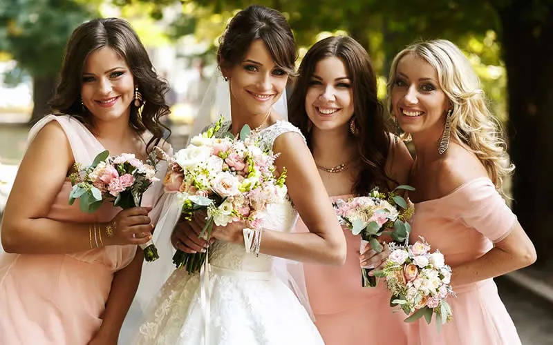 Article Header Image - Wedding Day Tanning Do’s and Dont’s
